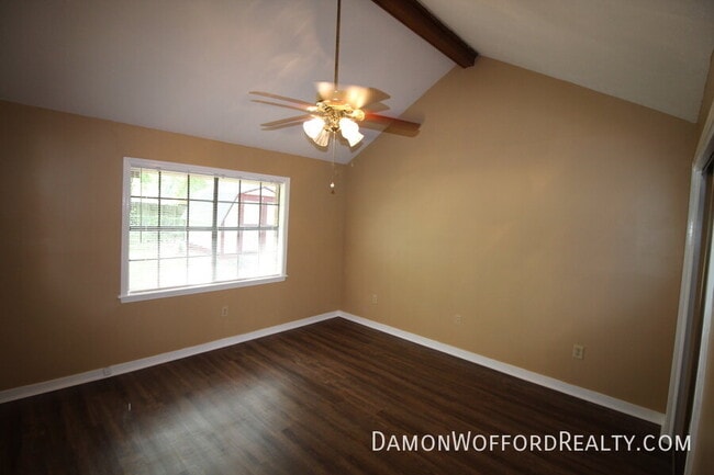 Building Photo - 308 Longmeadow Ct N
