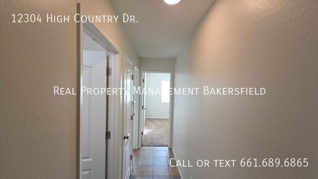 Building Photo - 12304 High Country Dr