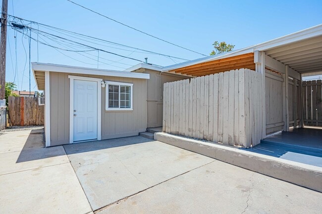 Building Photo - 32958 Urban Ave