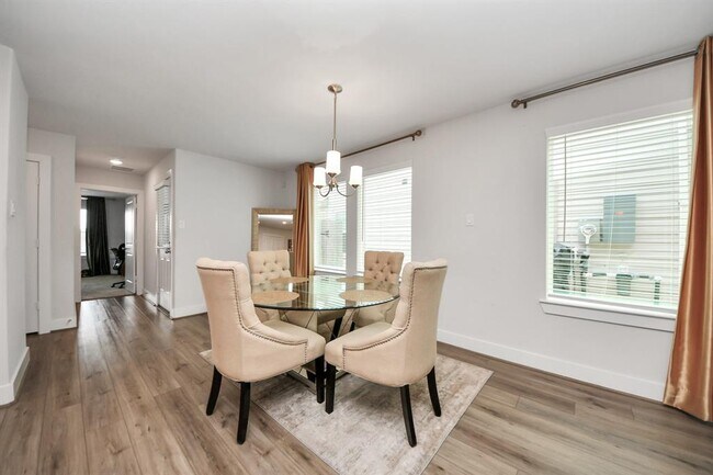 Building Photo - 7014 Cedar Breeze Ct
