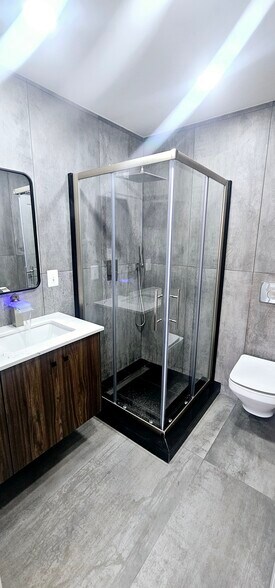 Building Photo - 324 South St