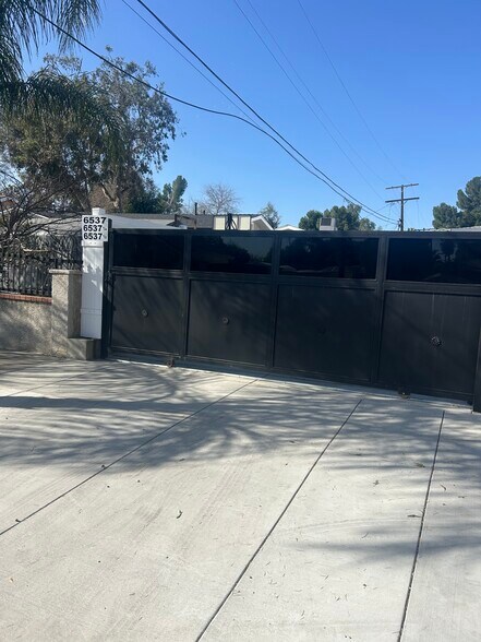 Building Photo - 6537 Valjean Ave