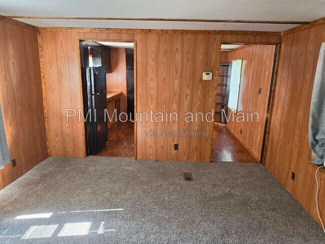 Building Photo - 5 Misty Mountain Way
