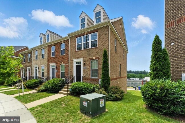 Building Photo - 1111 Trenton Pl SE