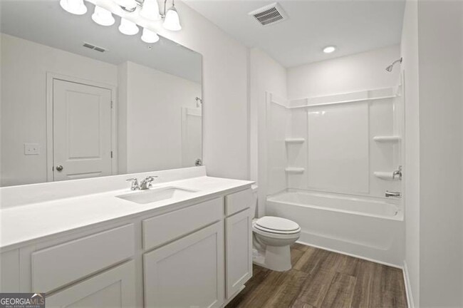 Building Photo - 541 Magnolia Cir