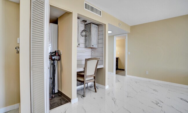 Building Photo - 3590 S Ocean Blvd