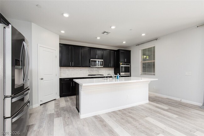Building Photo - 12586 Huckleberry Oak Ave