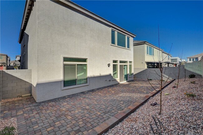 Building Photo - 677 Soaring Wings Ave