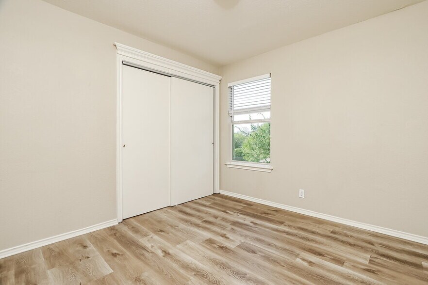 Building Photo - 282 Cordero Dr