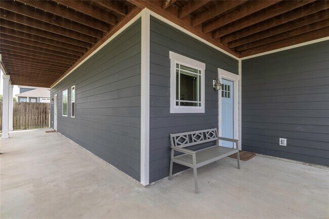 Building Photo - 201 Ave of The Orchards