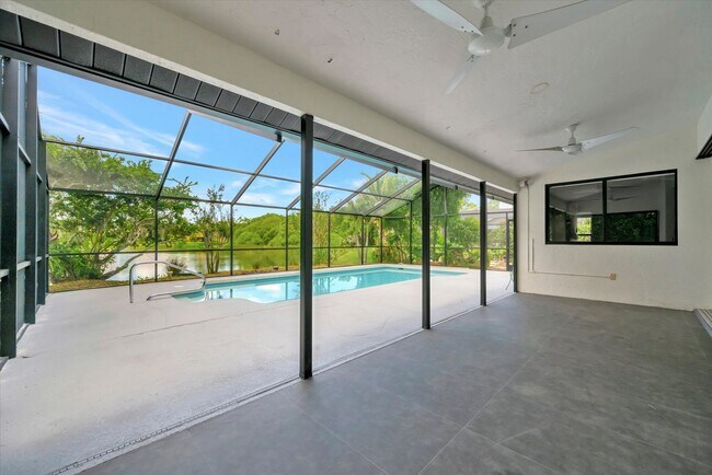 Building Photo - Stunning 3 Bed/ 2 Bath Pool Home in Longwood Run ~ UTC