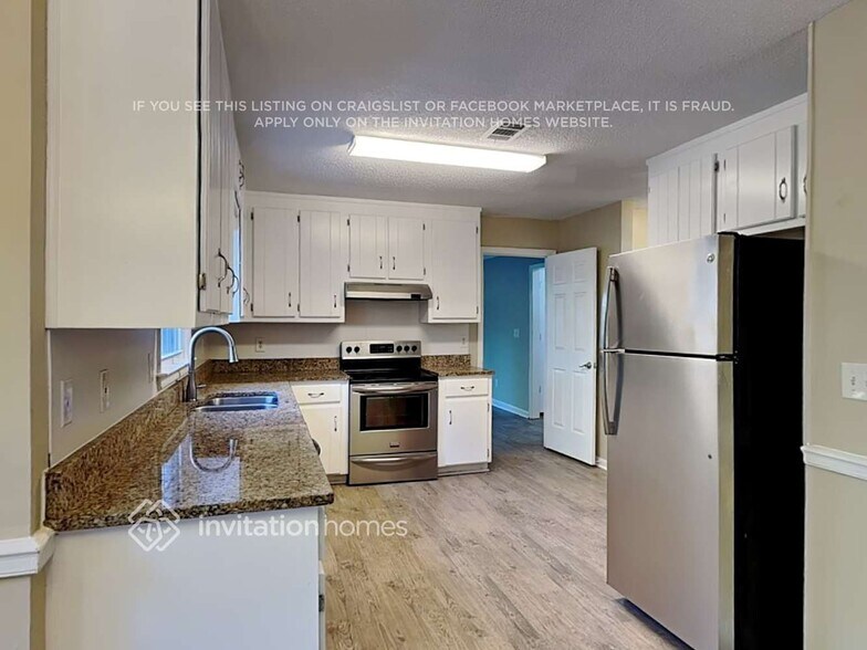 Building Photo - 2850 Carnegie Way SW