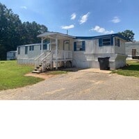 Building Photo - 308 Polo Dr