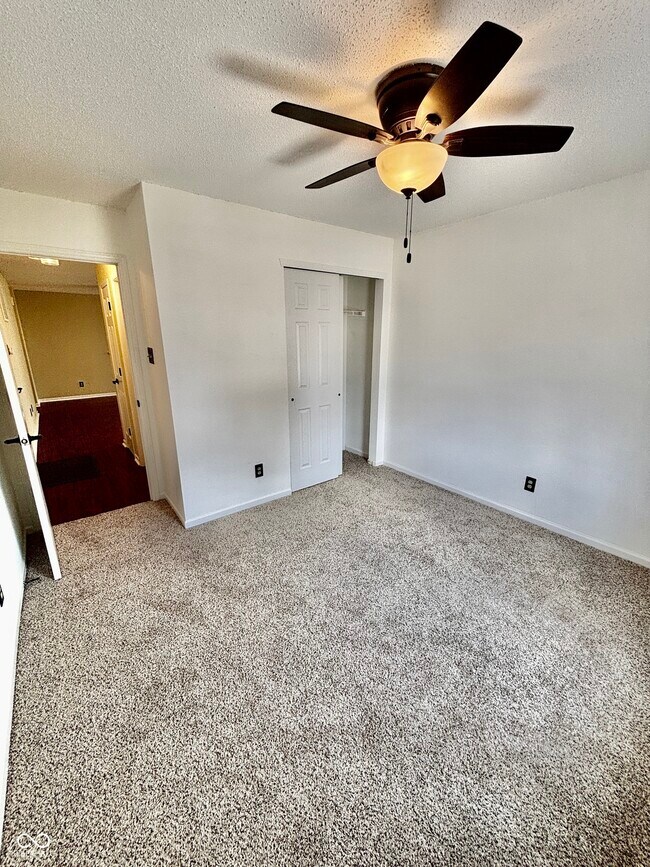 Building Photo - 2434 Harvest Moon Dr