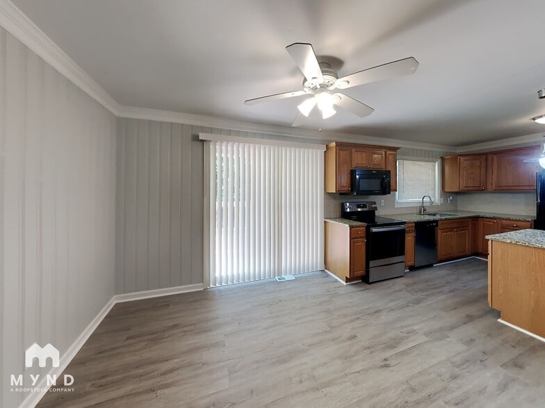 Building Photo - 5493 Beaver Dr SW