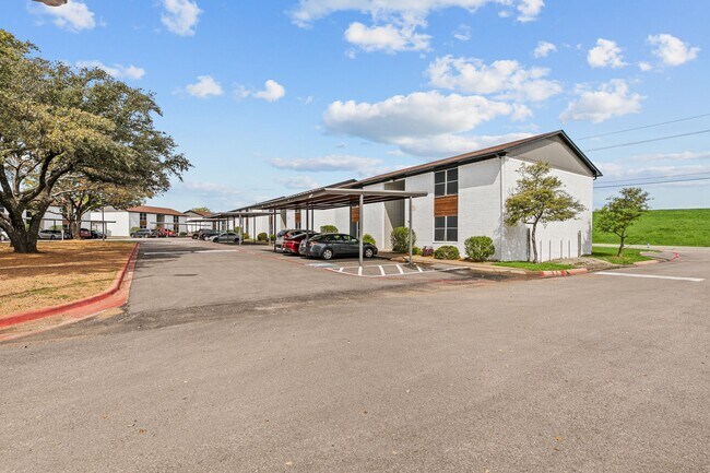 Building Photo - Your Charming 2/1 Apartment in Waxahachie ...