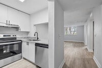 Building Photo - Vista Shores