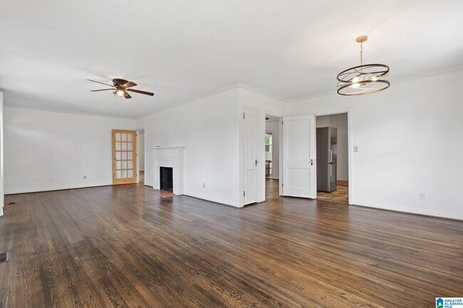 Building Photo - 5 Beverly Heights