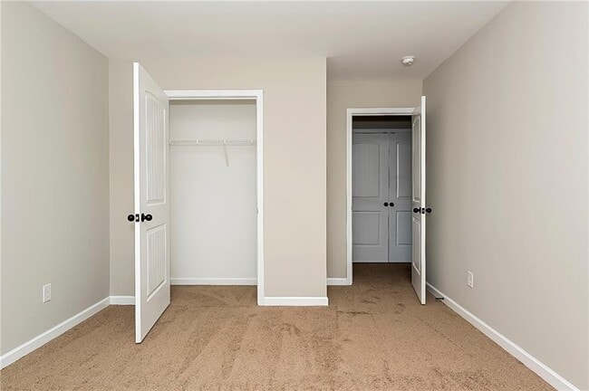 Building Photo - 142 Magnaview Dr