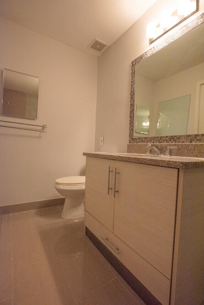 Building Photo - 815 Boynton Beach Blvd