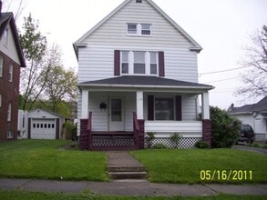 Building Photo - 119 Olive St