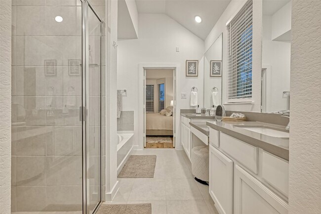 Building Photo - 7933 Wild Thicket Dr