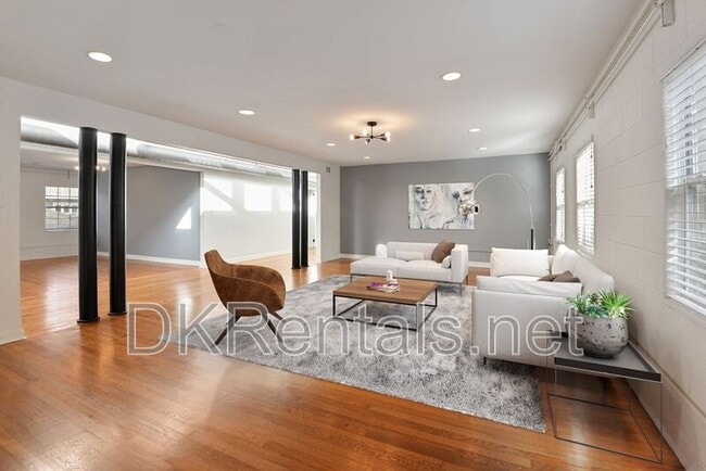 Building Photo - 1448 Iverson St NE