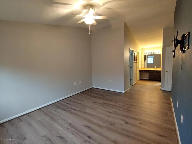 Building Photo - 10405 Trotters Pointe Dr