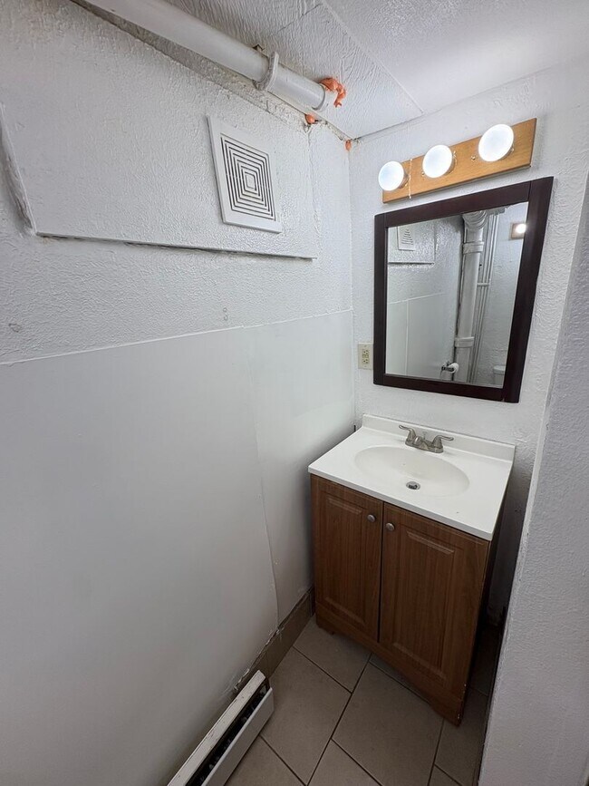 Building Photo - 929 22nd St