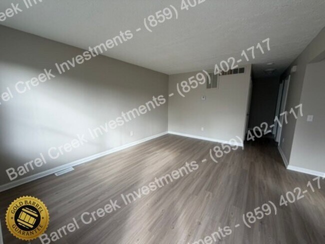 Building Photo - 417 A Earl St