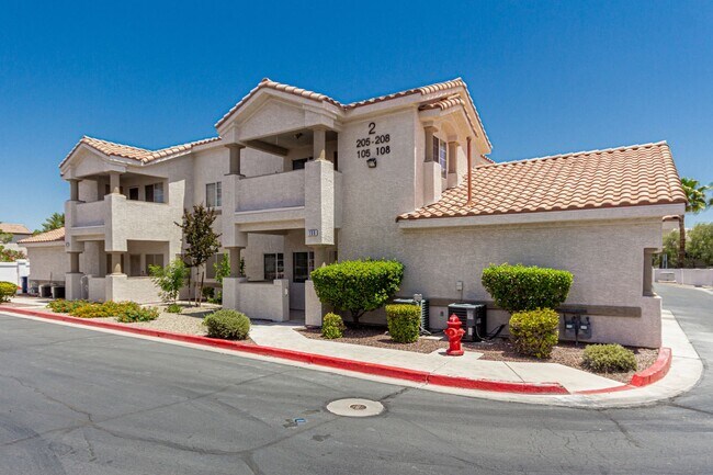 Building Photo - Upgraded 2 Bed 2 Bath with attached 1 Car ...