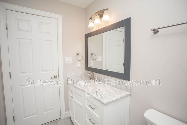 Building Photo - 7 Amaryllis Ln