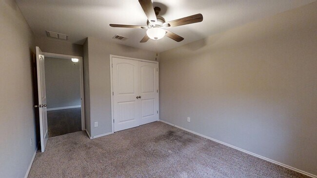 Building Photo - 2915 Thunder Gulch
