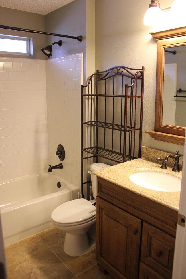 Building Photo - 6476 Sailport Cove