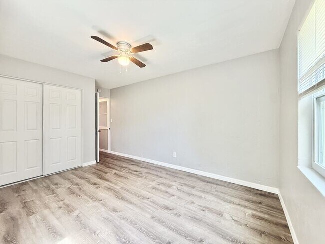 Building Photo - 4091 58th Ave