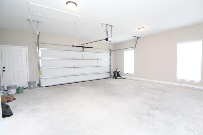 Building Photo - 9861 Shangri La West Rd