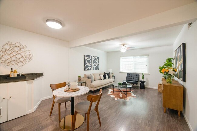 Building Photo - 4209 Burnet Rd