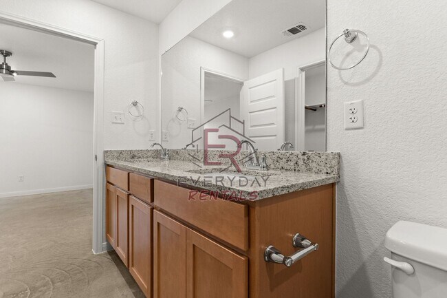 Building Photo - 912 Cherry Laurel Ln