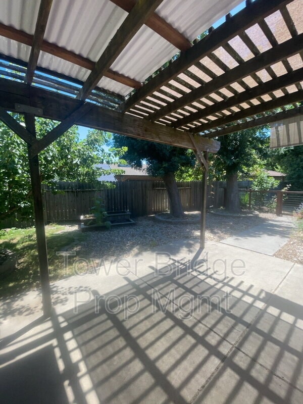 Building Photo - 1515 Knight Ct