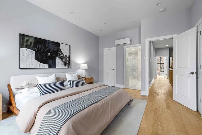 Building Photo - West 136th Street