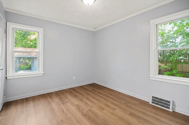 Building Photo - Charming & Updated 3-Bedroom Home in Detroit! OWNER SPECIAL-$500 off first months rent