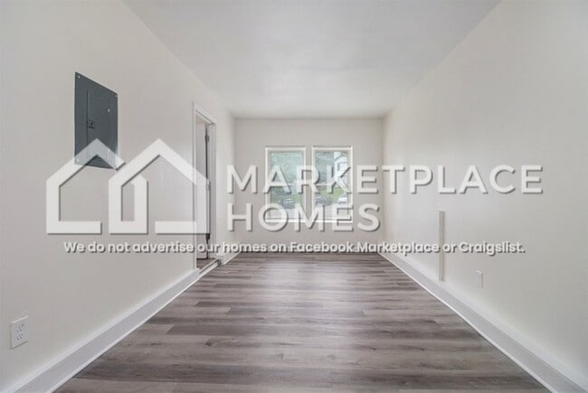Building Photo - 4826 Mainstreet Valley Trce
