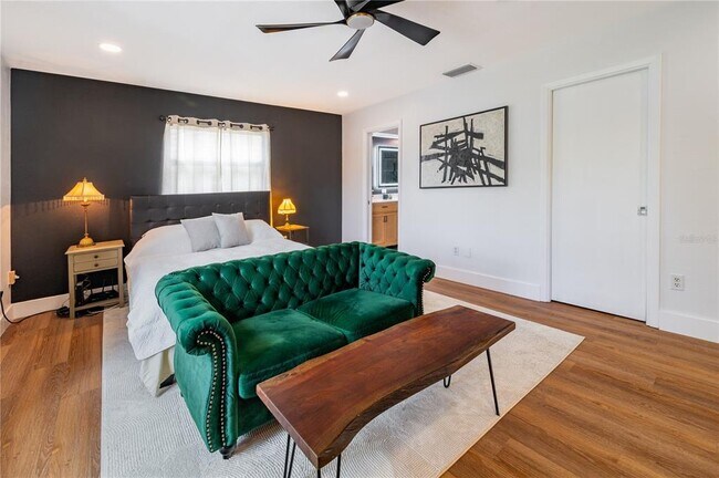 Building Photo - 1097 Eden Isle Blvd NE