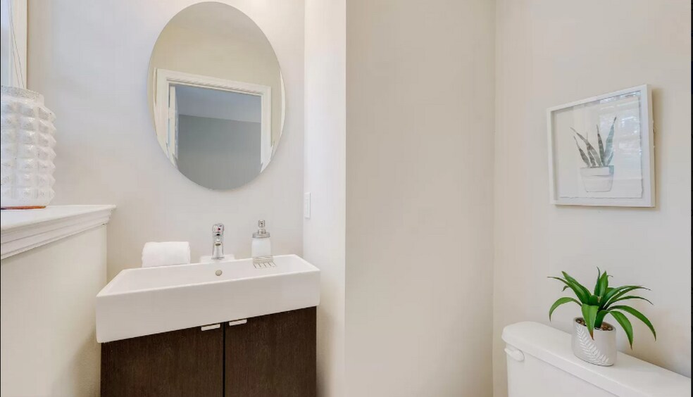 Building Photo - 3760 39th Street NW