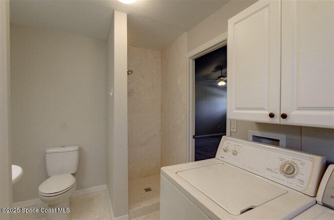 Building Photo - 331 Carmine Dr