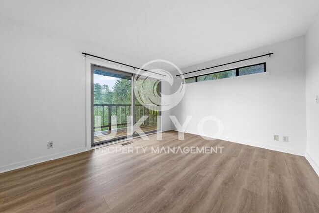 Building Photo - 8655 Skyline Blvd