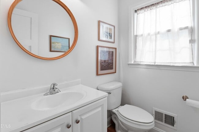 Building Photo - 322 E Millbrook Rd