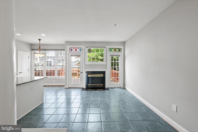 Building Photo - 1308 Wild Oak Terrace
