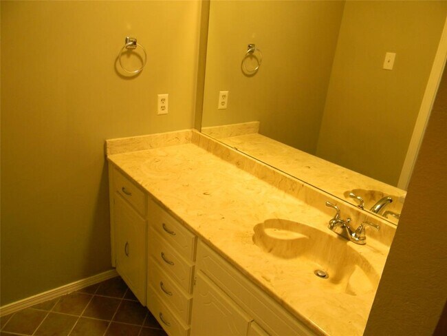 Building Photo - 7433 Timberhill Dr