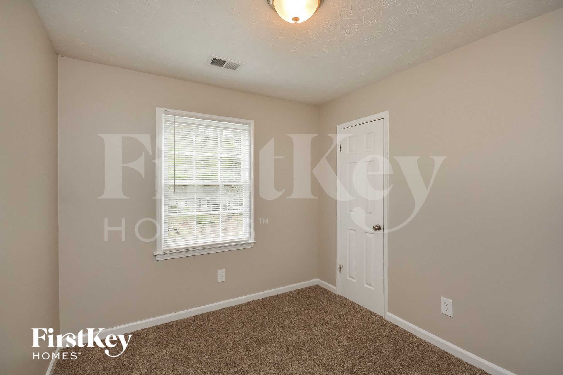 Building Photo - 2826 Bay Leaf Dr SE